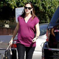 Jennifer Garner takes her daughter Violet Affleck to the dentist | Picture 112715